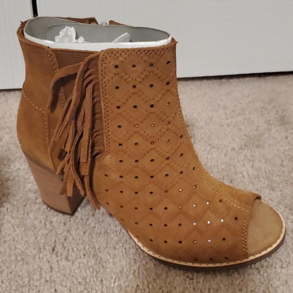 NWT TOMS Peeptoe Suede Fringe Bootie